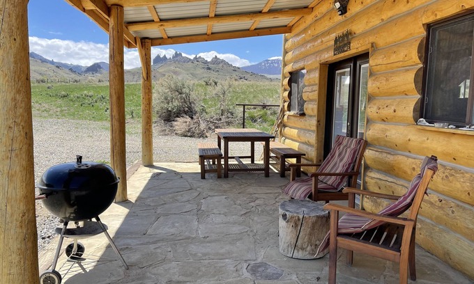 Cody Cabaña | Between Cody & Yellowstone Bunkhouse & Fishing On The Shoshone River(Listing #1)