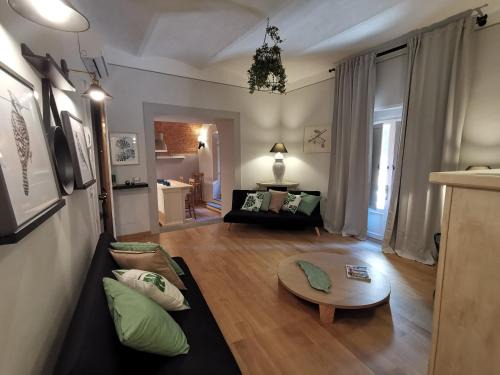 Campiglia Marittima Casa | Between sky and sea in an exclusive village full of charm with a private terrace