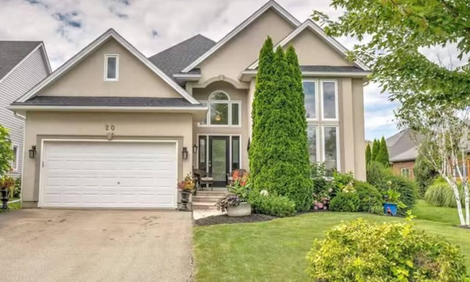Niagara-on-the-Lake Casa | Between the Vines