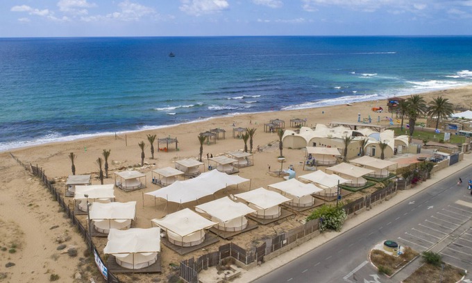 Rosh HaNikra Alquiler De RV | Betzet Beach Campsite