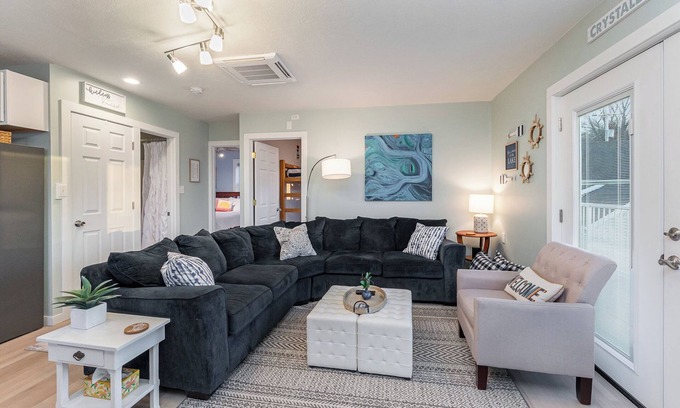 Beulah Apartamento | Beulah Apartment with Scenic Lake Views, Just 5 Minutes Away from the Beach!