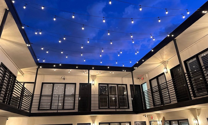 Fairfax District Hotel | Bevonshire Lodge Motel