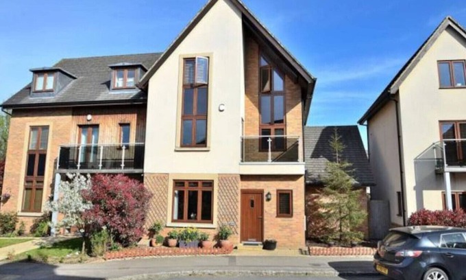 Milton Keynes Casa | Bewd House - Fast Wifi, SmartTV Balcony, Parking