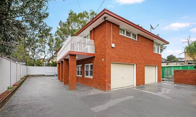 Bexley North Casa | Bexley near Train/Shopping/Airport with Pool 11ppl Ground floor