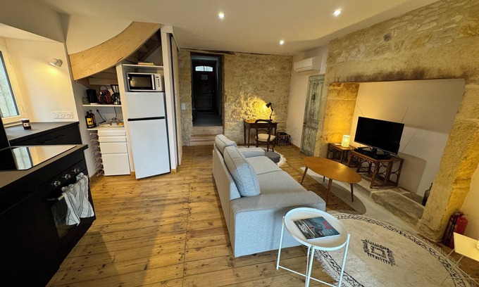Bezenac Casa | Bezenac grocery store