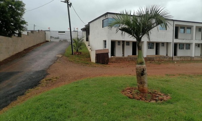 Kingsborough Apartamento | BF Dlamini Guesthouse