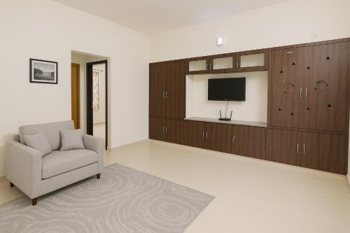 Tiruchanur Casa | Bhakti Bliss Homestay - New Luxury 2bhk apartment in Tirupati with Kitchen and car parking
