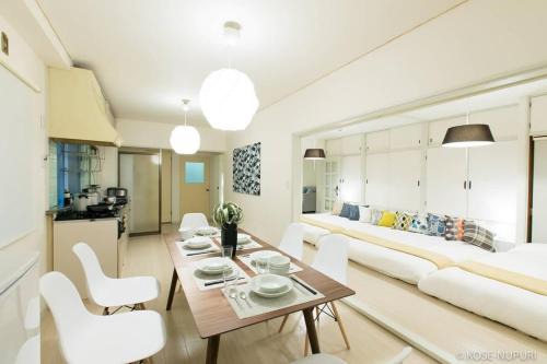 Hiroshima City Centre Apartamento | bHOTEL Marumasa - Spacious next to PeacePark Family Condo Up to 13 P