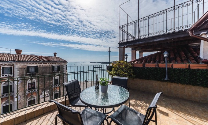 Castello Apartamento | BIENAL ÁTICO CON HERMOSA VISTA TERRAZA EN LA LAGUNA