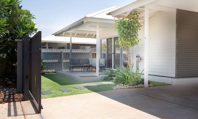 Djugun Casa | Bianco Drift - A Calm, Coastal Retreat in the Heart of Broome