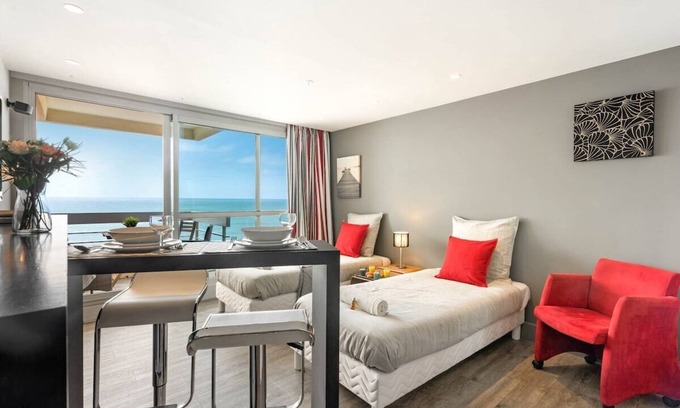 Behobie Apartamento | Biarritz / Victoria surf / Front de mer / piscine