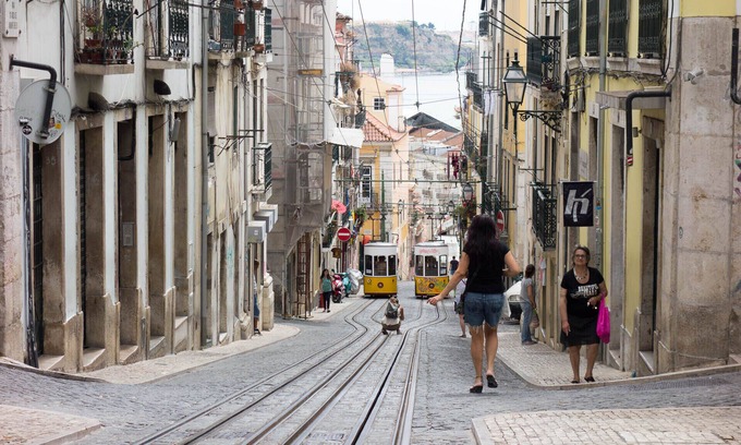 Misericordia Apartamento | Bica ático en la parte histórica del distrito de São Paulo, con vistas al Tajo