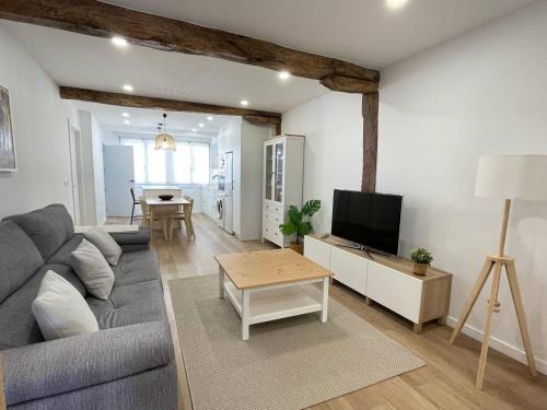 Bermeo Apartamento | Bidebarrieta Etxea , apartamento recién reformado