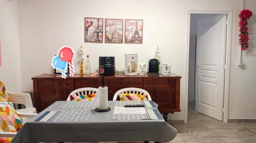 Vitry-sur-Seine Apartamento | Bienvenue à PARIS - Appartement confortable, grande terrasse privée au calme, parking gratuit