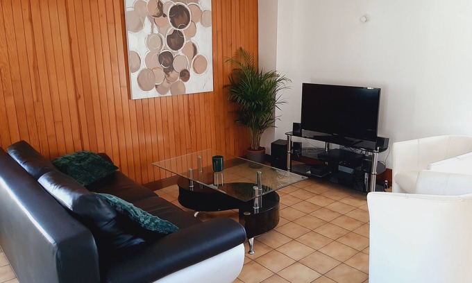 Caulnes Casa | Bienvenue au Gîte "Le Triskell" au Cœur de Caulnes, Proche de Dinan