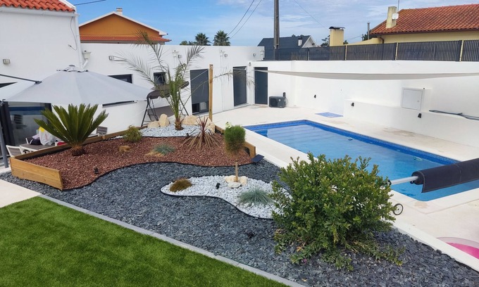 Quiaios Casa | Bienvenue au Paradis Marin : Villa Avec Piscine Chauffée à 5 Minutes de la Plage