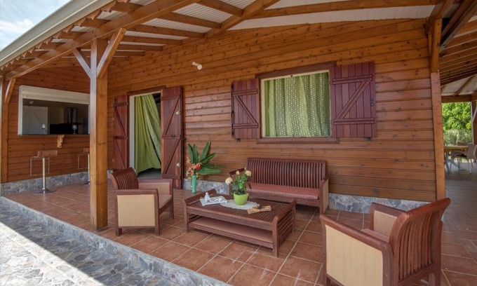 Port-Louis Casa | Bienvenue Au Tropic Venucia