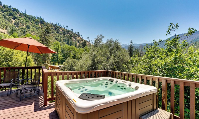 Big Bar Casa | Big Bar Home w/ Hot Tub & Fire Pit!