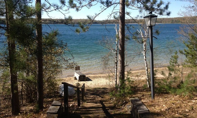 Johannesburg Cabaña | Big Bear Lake Cottage y 150 'Playa privada - Gran natación, canotaje y pesca