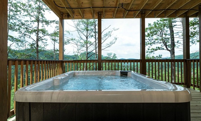 Sevierville Cabina | Big Bear Retreat - 4 Bedrooms, 4.5 Baths, Sleeps 12 4 Cabin by Redawning