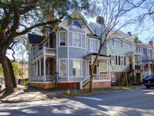 Savannah Victorian District Casa | Big Blue House - Both Units - Near Forsyth Park