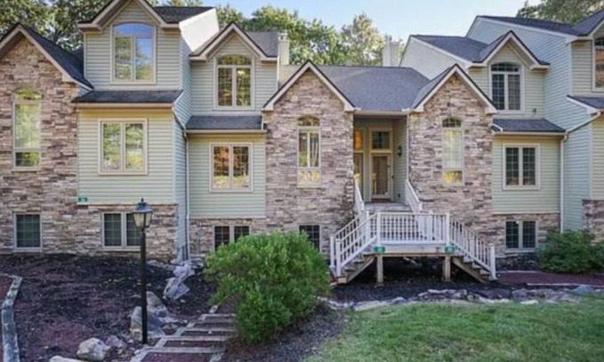 Lake Harmony Estates Casa | Big Boulder Lake, Lake Harmony, PA 5 Bedroom home!