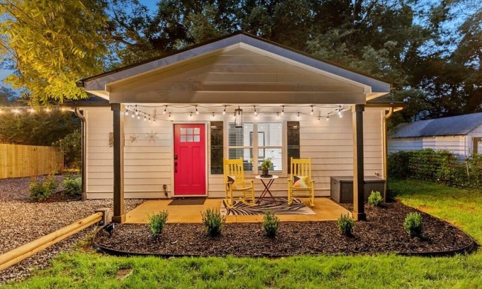 East Side Casa | Big City Casita | Bright & Airy in Hip ATL Area