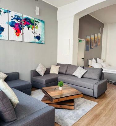 Nippes Apartamento | Big, comfortable, 11min Central Station, 14 people