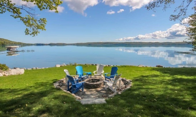 Glen Arbor Casa | Big Glen Lakefront in Glen Arbor with Hot Tub!