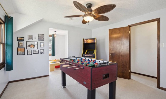 Des Moines Apartamento | Big Groups~Game Room~5Bedroom~Kids Toys~Office