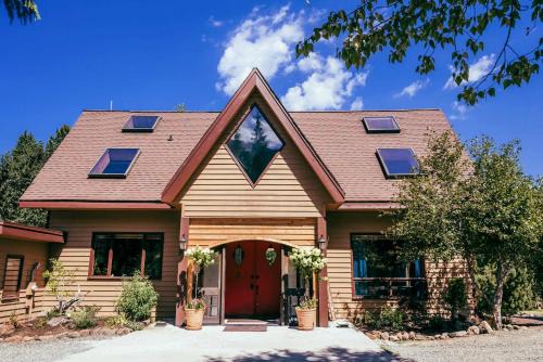 Cle Elum Casa | Big House Lodge - Cle Elum Retreat on 8 Acres!