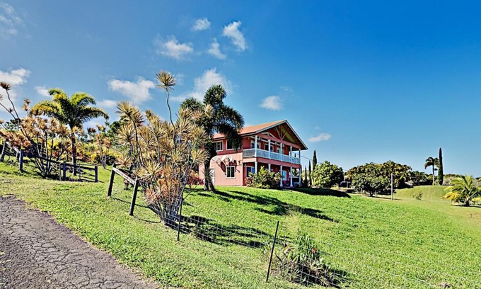 Ninole Casa | Big Island Getaway, Ocean View Paradise