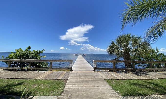 Ruskin Apartamento | Big Oasis at Little Harbor!