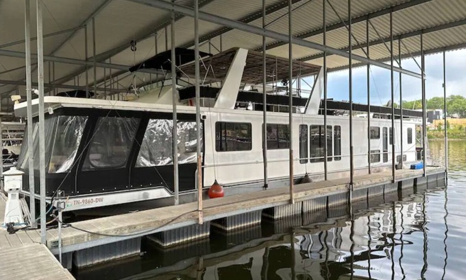 Downtown Knoxville Alquiler De Eote | Big Orange 76’ Houseboat at Vol Landing Walk to stadium Free Parking