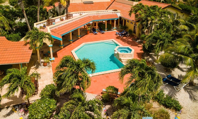 Santa Barbara Complejo | Big private villa with pool