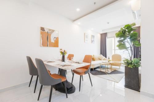 Phuong 8 Apartamento | Big Promo 20% Luxury 2BR Apt - City Skyline View
