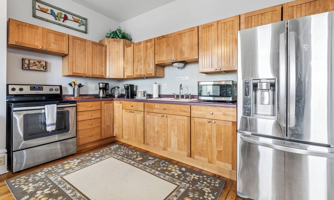 Alma Casa | Big River Suite - Spacious 2-level suite in Alma