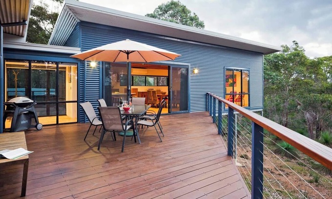 Quedjinup Casa | Big Rock Dreaming Bush Retreat w Stylish Comforts