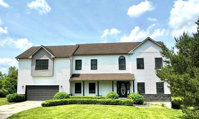 St. John Casa | Big secluded house close to Chicago and Lake Michigan,