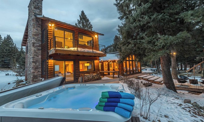 Gallatin Gateway Casa | Big Sky Vacation Rentals: Riverbend Haven