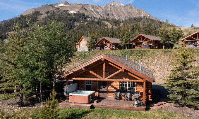 Big Sky Cabina | Cowboy Heaven Cabin 11 Bandit Way