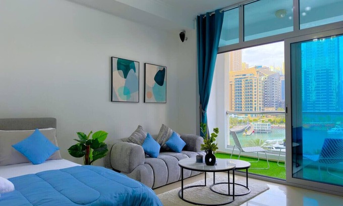 Dubai Marina Apartamento | Big Studio w/Balcony and easy access to the Beach in Marina