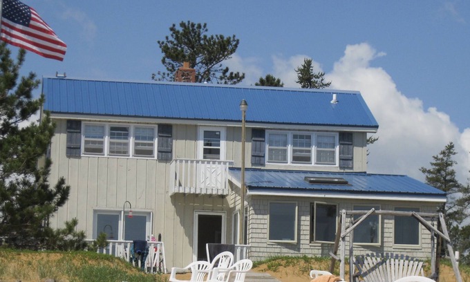 Lake Linden Casa | Big Traverse Bay Beach House. Book now for fall!!
