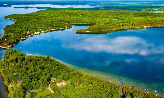Crosslake Cabina | Big Trout Lake Cabin with detached suite.