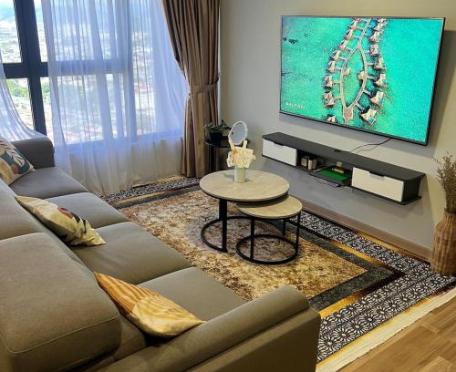 Taman Midah Apartamento | Big TV &sofa kids play area Arte Cheras 4bed8pax