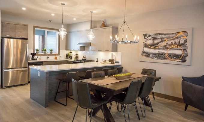 Big White Ski Resort Casa | BIG WHITE SKI IN SKI OUT BRAND NEW CABIN SLEEPS 11