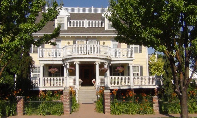 Cedar City Cama Y Desayuno | Big Yellow Inn