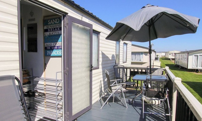Dymchurch Cabina | Big2vacation2 Exclusive at new Beach Caravan Park