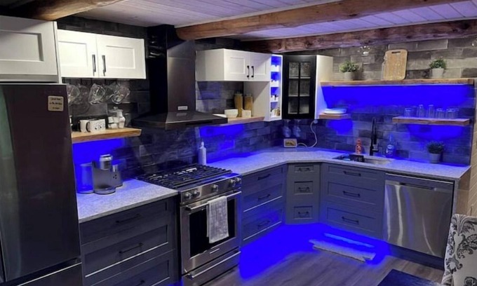 Hemlock Valley Cabina | Bigfoot Bungalow Wi-fi, King bed, Generator