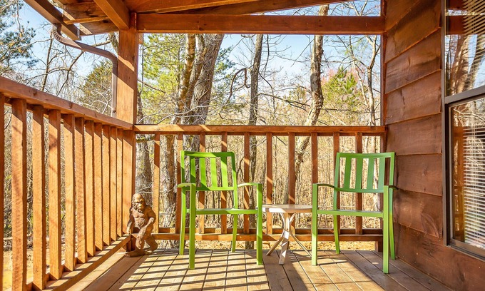 Benton Cabina | Bigfoot Lodge Room Two